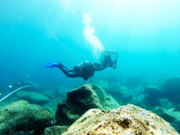 Student Dino Ramos kartiert den Meeresboden mit dem Hyperdiver   1 web Student Dino Ramos kartiert den Meeresboden mit dem Hyperdiver   1 web