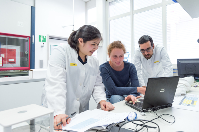 Training to become a biology laboratory technician or chemical laboratory technician | Photo: Tom Vierus, ZMT